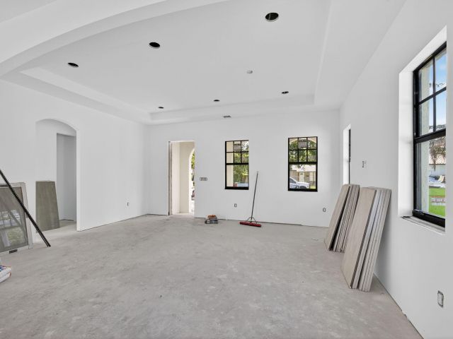 Home for sale at 1013 Ardmore Road - photo 6685124