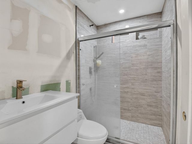 Home for sale at 5196 Palm Ridge Boulevard - photo 6707773