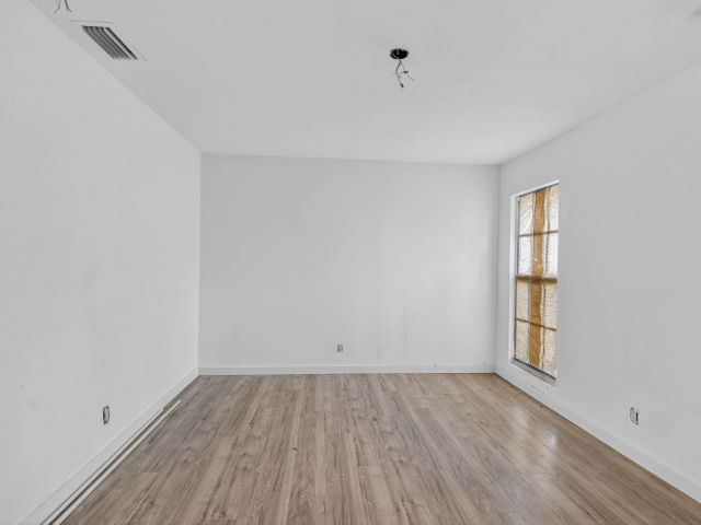 Home for sale at 5196 Palm Ridge Boulevard - photo 6707775