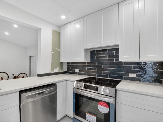 Home for sale at 5196 Palm Ridge Boulevard - photo 6707778