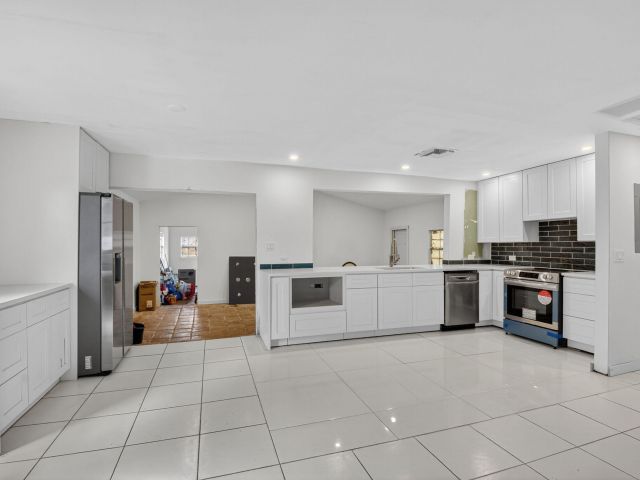 Home for sale at 5196 Palm Ridge Boulevard - photo 6707781