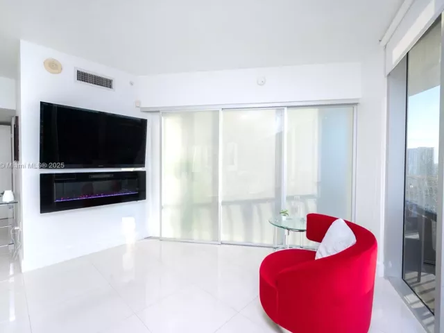 Apartment for sale  Unit #2615 - photo 6685571