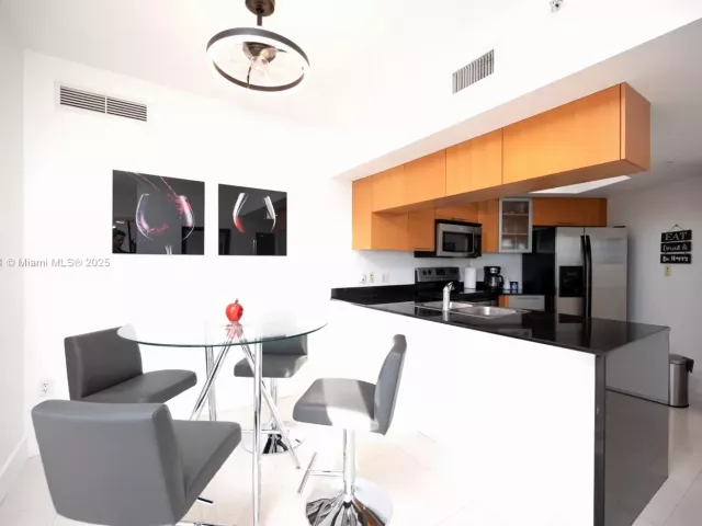 Apartment for sale  Unit #2615 - photo 6685572