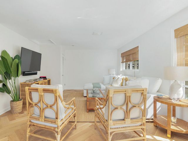 Home for rent at 319 Hunter Street - photo 6685163