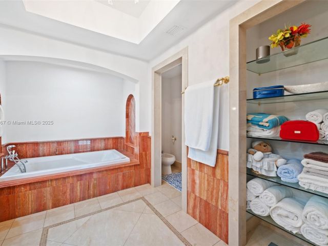 Apartment for rent  Unit #702 - photo 6685799