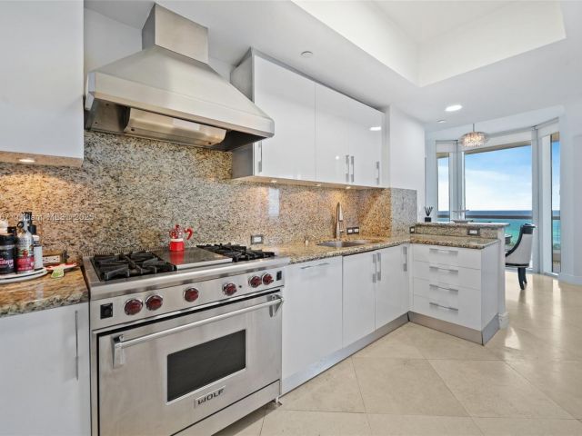 Apartment for rent  Unit #702 - photo 6685806