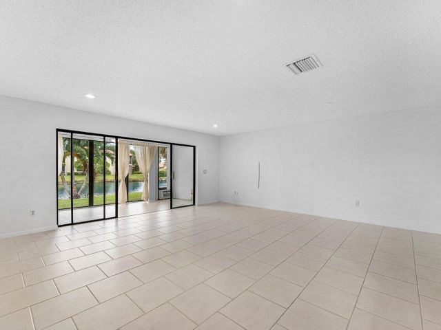 Home for rent at 8566 Casa Del Lago 47 F - photo 6688469