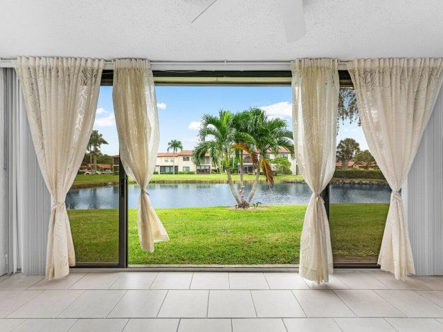 Home for rent at 8566 Casa Del Lago 47 F - photo 6688470