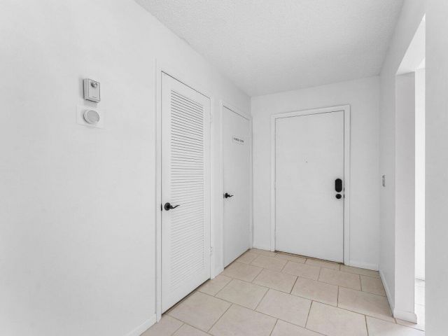 Home for rent at 8566 Casa Del Lago 47 F - photo 6688472