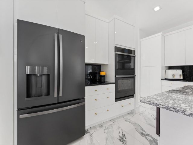 Home for sale at 7614 La Corniche Circle - photo 6703274