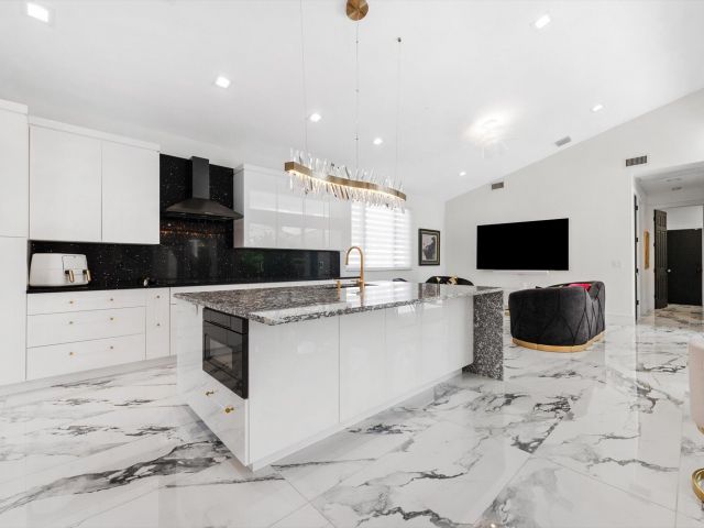 Home for sale at 7614 La Corniche Circle - photo 6703275