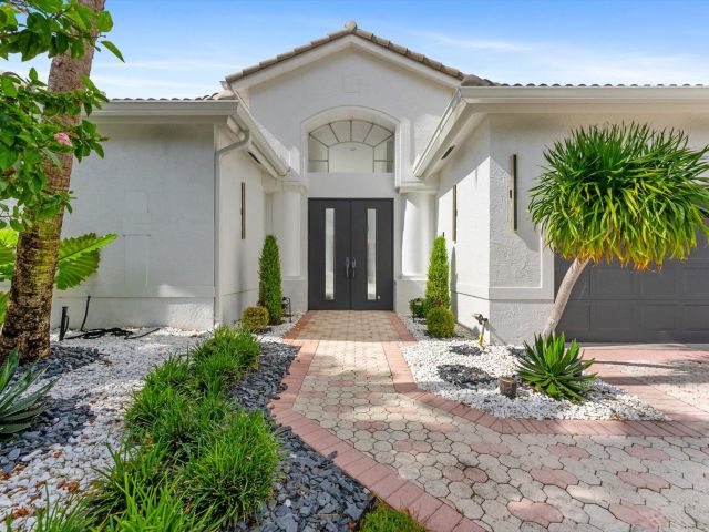 Home for sale at 7614 La Corniche Circle - photo 6703286