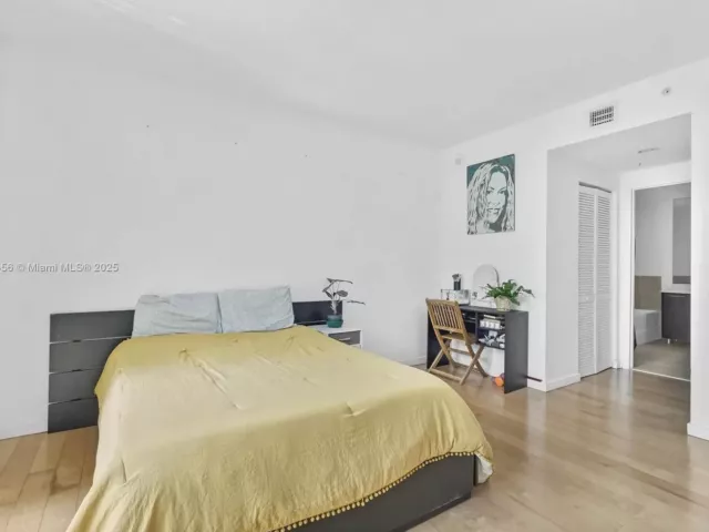 Apartment for sale  Unit #812 - photo 6701560