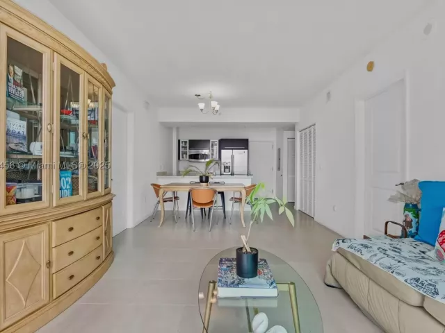 2-bedroom condo for sale in Miami - 333 NE 24th St 812 - MondialRealty