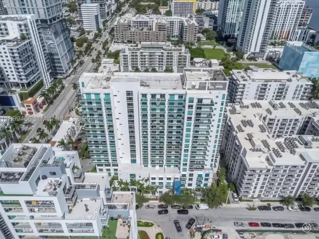 2-bedroom condo for sale in Miami - 333 NE 24th St 812 - MondialRealty