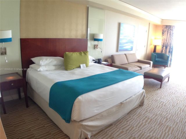 condo for sale in Sunny Isles Beach - 18001 Collins Ave 1407 - MondialRealty