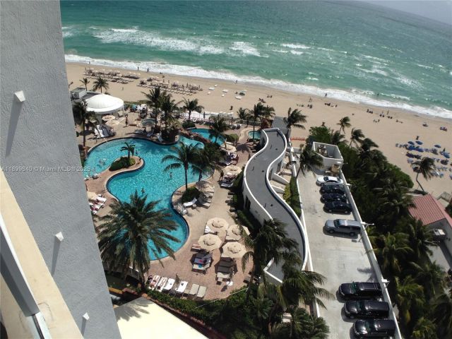 condo for sale in Sunny Isles Beach - 18001 Collins Ave 1407 - MondialRealty