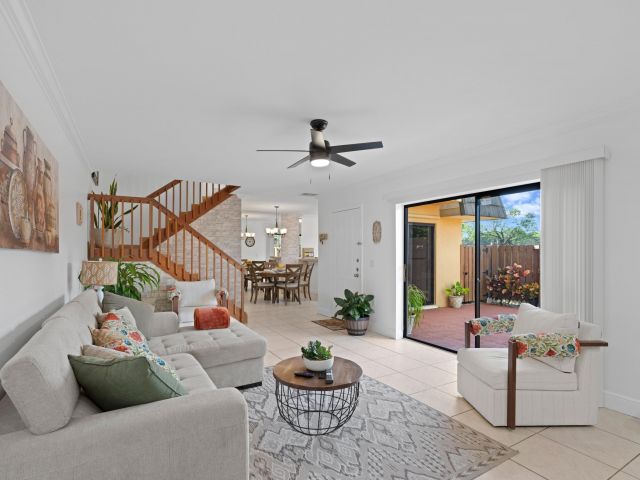 Home for rent at 3904 39th Way - photo 6685180