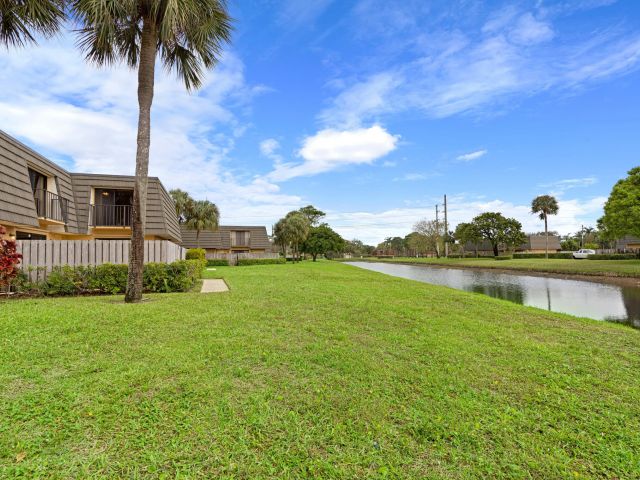 Home for rent at 3904 39th Way - photo 6685191