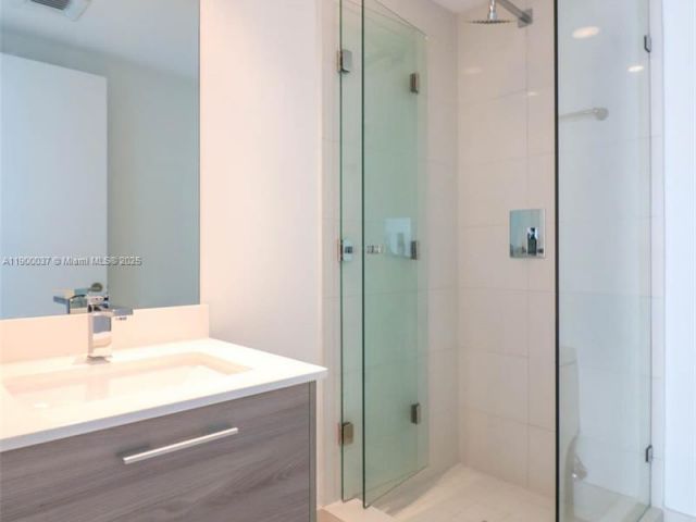 Apartment for rent  Unit #2706 - photo 6686526