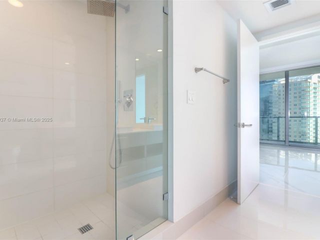 Apartment for rent  Unit #2706 - photo 6686529