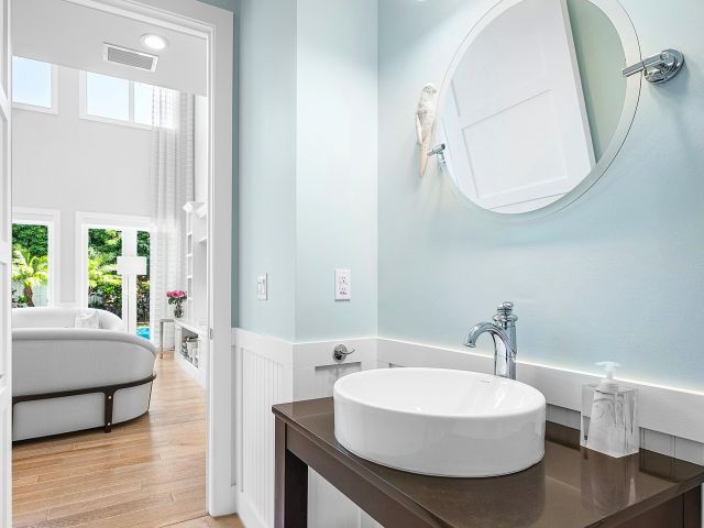 Home for sale at 540 NE Spanish Trail - photo 6698952