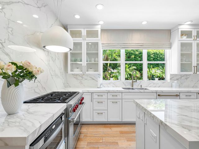 Home for sale at 540 NE Spanish Trail - photo 6698954