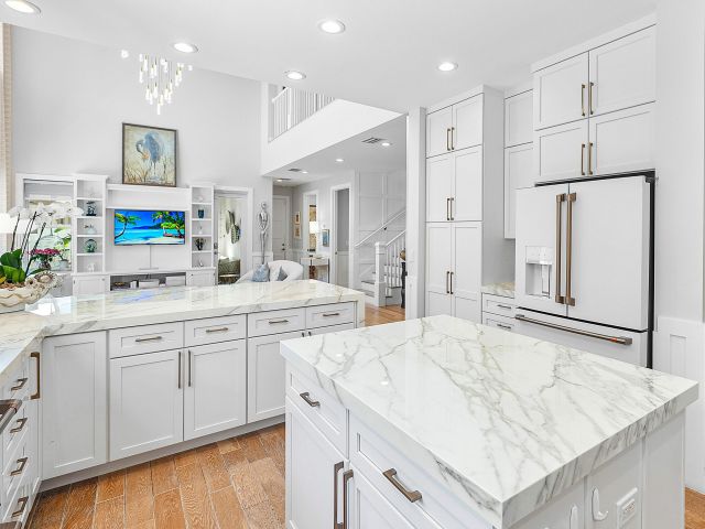 Home for sale at 540 NE Spanish Trail - photo 6698955