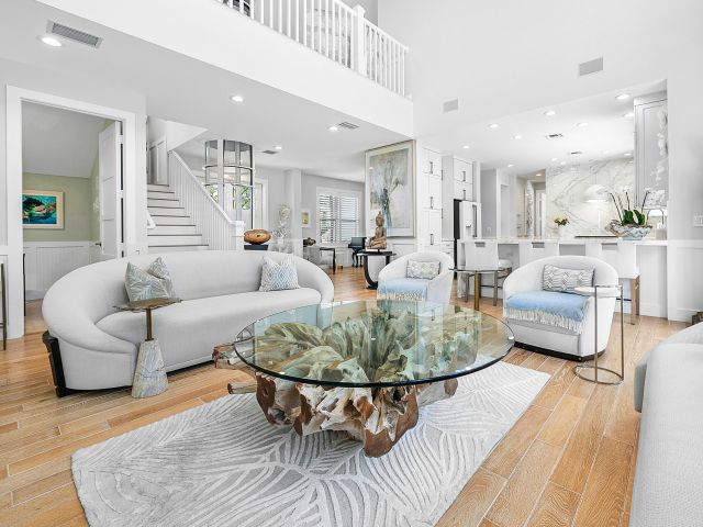 Home for sale at 540 NE Spanish Trail - photo 6698959