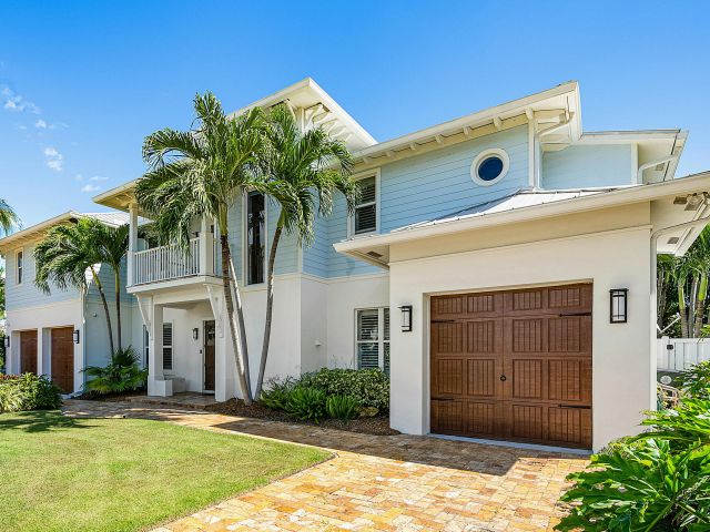 Home for sale at 540 NE Spanish Trail - photo 6698967