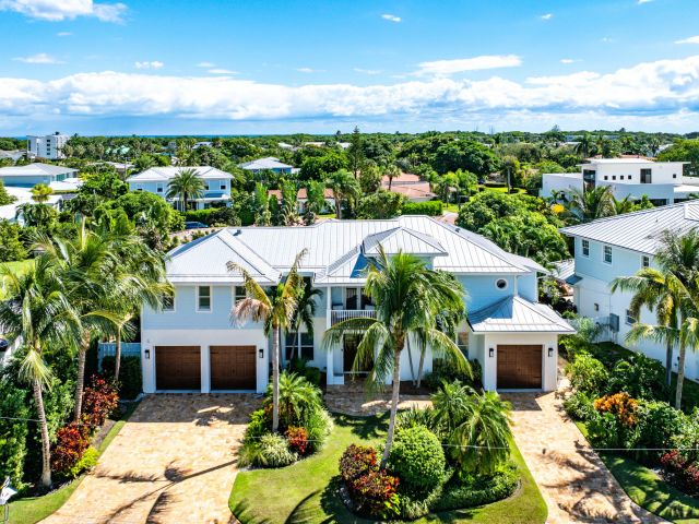 Home for sale at 540 NE Spanish Trail - photo 6698970