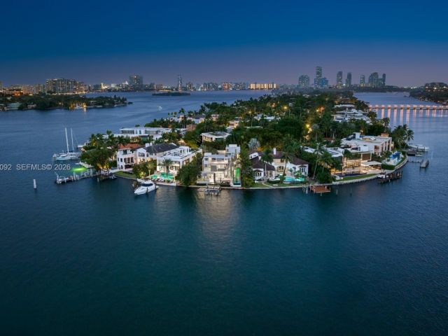 Home for sale at 440 S Hibiscus Dr - photo 6708739