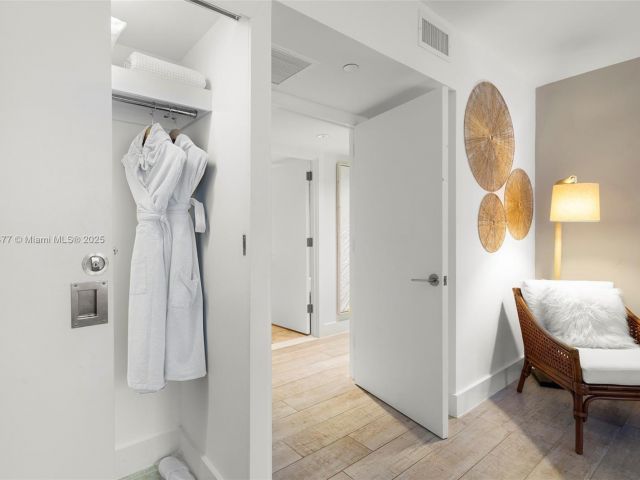 Apartment for rent  Unit # - photo 6686247