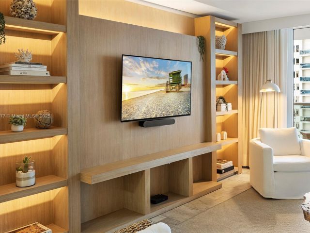 Apartment for rent  Unit # - photo 6686257