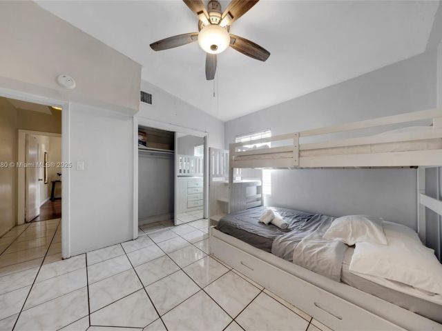 3-bedroom home for rent in Hollywood - 526 S 28th Ave 1 - MondialRealty