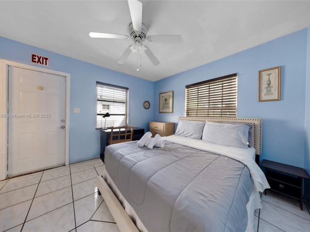 3-bedroom home for rent in Hollywood - 526 S 28th Ave 1 - MondialRealty