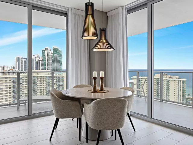 2-bedroom condo for sale in Hollywood - 4010 S Ocean Dr R1701 - MondialRealty