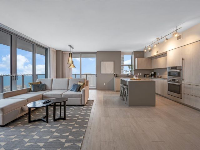 Apartment for rent  Unit #R2501 - photo 6686688