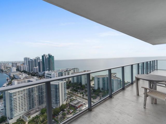 Apartment for rent  Unit #R2501 - photo 6686689