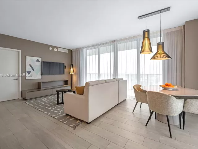 2-bedroom condo for rent in Hollywood - 4010 S Ocean Dr R2501 - MondialRealty