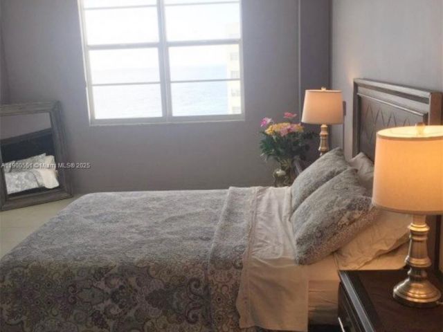 Apartment for rent  Unit #1516 - photo 6686901