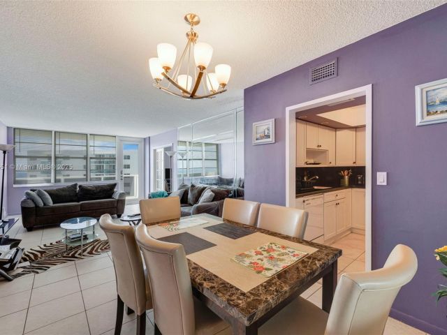 Apartment for rent  Unit #1516 - photo 6686911