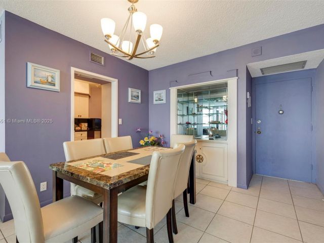 Apartment for rent  Unit #1516 - photo 6686912