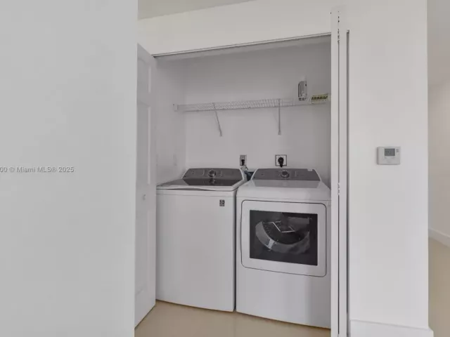 2-bedroom condo for sale in Miami - 1155 Brickell Bay Dr PH202 - MondialRealty