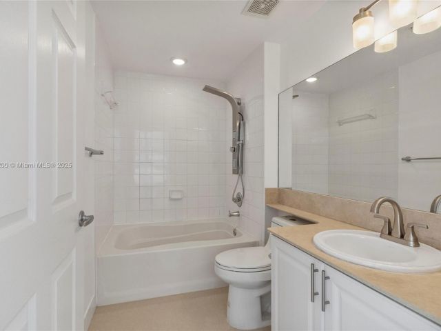 Apartment for sale  Unit #PH202 - photo 6692687