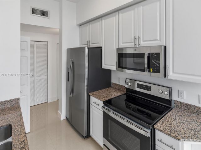 Apartment for sale  Unit #PH202 - photo 6692690