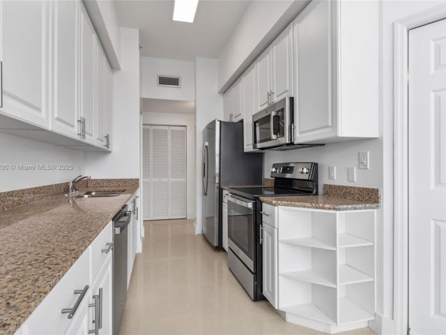 Apartment for sale  Unit #PH202 - photo 6692691