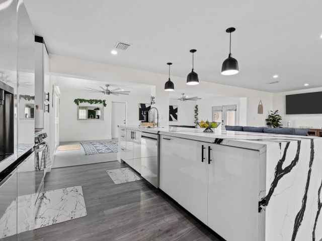 Home for sale at 1456 Cross Way - photo 6924376