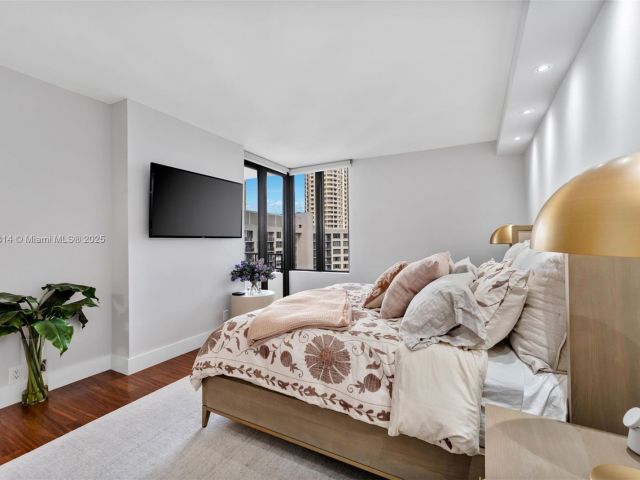 Apartment for rent  Unit #A1716 - photo 6692852