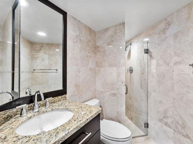 Apartment for rent  Unit #A1716 - photo 6692855